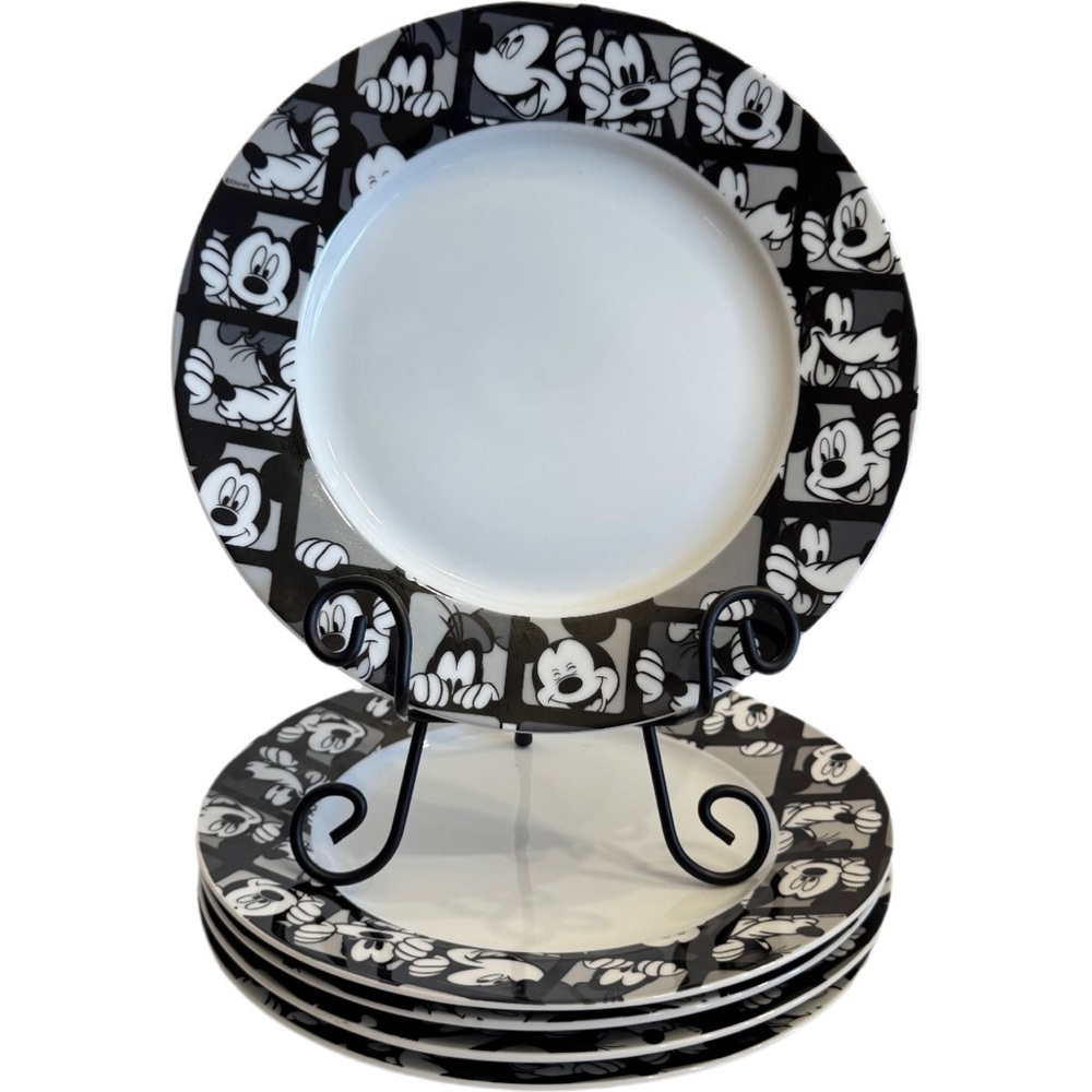 LOT of 5 Disney Mickey Grid w/Goofy Black White Dinner Plates 10.5” Round